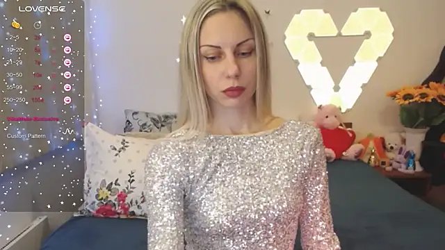  Loves  online show from December 7, 10:39 pm
