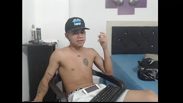 logannth online show from October 13, 7:52 am