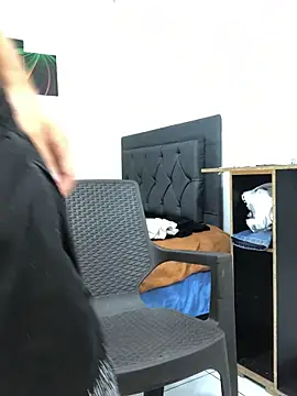 logannth online show from October 31, 7:53 am