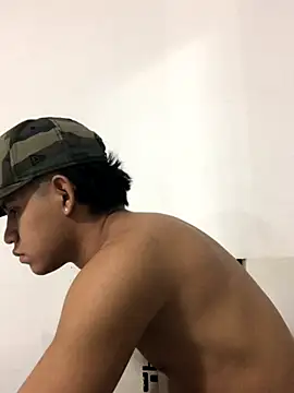 logannth online show from November 13, 3:05 am