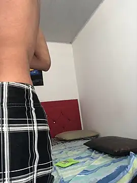 logannth online show from April 17, 5:32 am