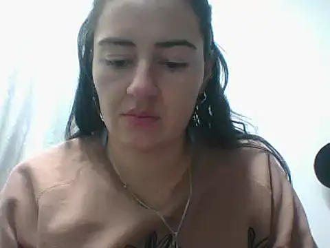  karlie kloss  online show from January 18, 1:52 am