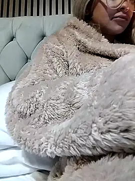 fofinhaa12 online show from November 7, 2:39 pm