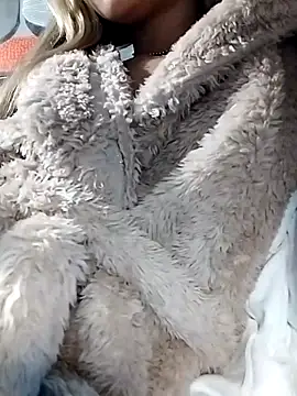 Snapshot of fofinhaa12 chatting on November 27, 3:03 pm fofinhaa12 online show from November 27, 3:03 pm