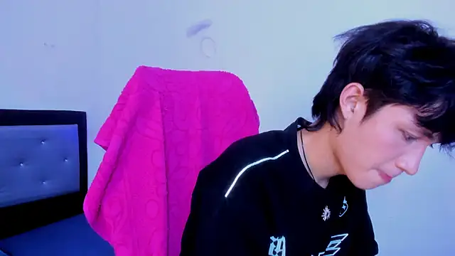 Snapshot of Johhan__Lee chatting on February 7, 10:30 pm Johhan Lee online show from February 7, 10:30 pm