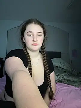 Snapshot of MarcusAndMarissa4ev chatting on January 17, 8:02 am MarcusAndMarissa4ev online show from January 17, 8:02 am