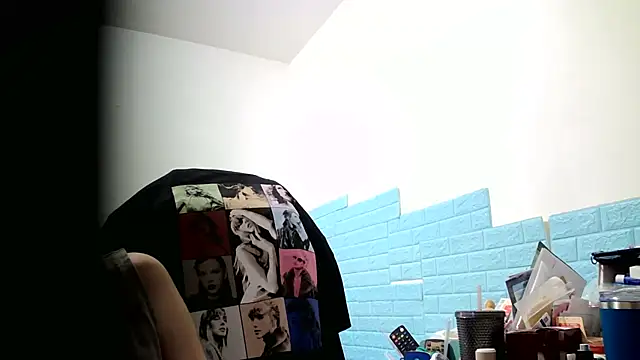 Snapshot of thisisbook_223 chatting on November 8, 9:42 am thisisbook 223 online show from November 8, 9:42 am