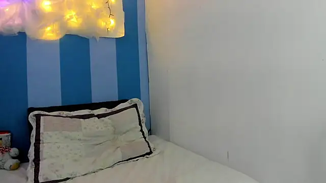 britny clouds online show from December 24, 4:08 pm