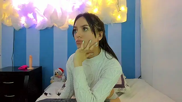 britny clouds online show from December 26, 6:12 pm