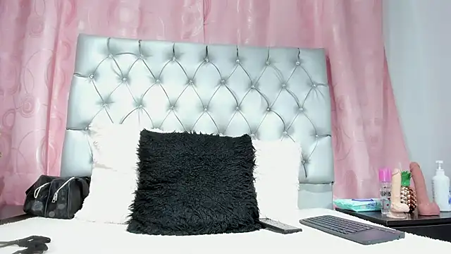 veneno hot online show from November 11, 1:33 pm