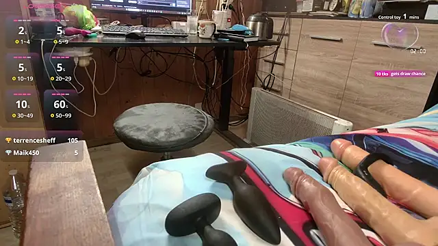 misteryman1956 online show from October 20, 7:31 am