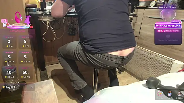 misteryman1956 online show from April 8, 5:46 pm