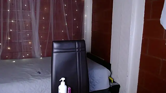 Snapshot of Priyalakshmi_ chatting on September 27, 11:48 am Priyalakshmi online show from September 27, 11:48 am