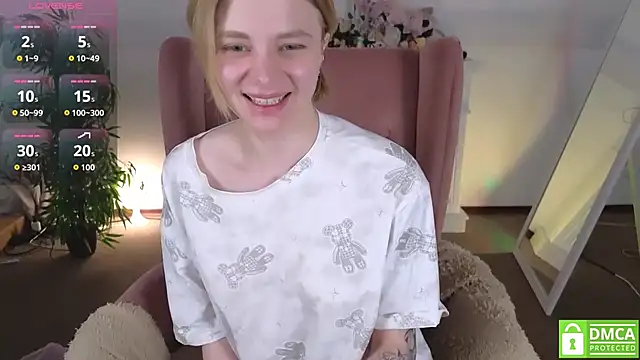 Snapshot of MirraBellanta chatting on May 15, 10:50 pm MirraBellanta online show from May 15, 10:50 pm