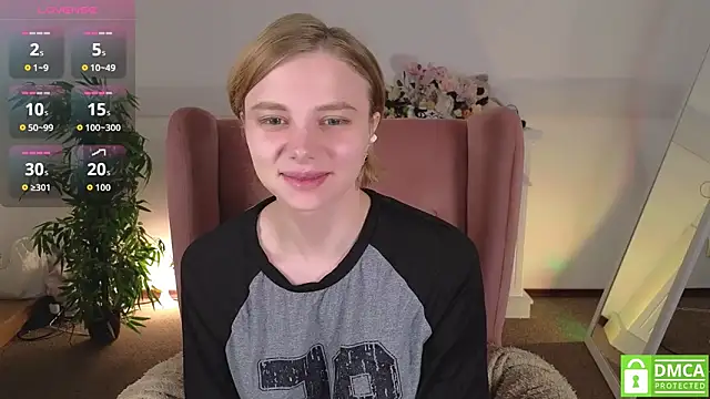 Snapshot of MirraBellanta chatting on May 17, 12:30 am MirraBellanta online show from May 17, 12:30 am