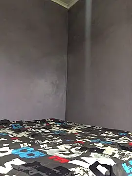 Snapshot of HutchMansell chatting on December 30, 5:04 am HutchMansell online show from December 30, 5:04 am