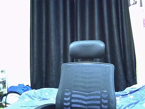 Snapshot of Horny-slut_ chatting on February 21, 8:26 am Horny-slut online show from February 21, 8:26 am