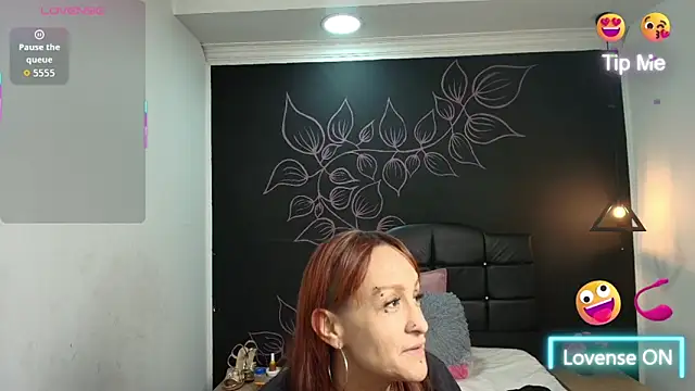 NatashaMason  online show from October 18, 11:55 am