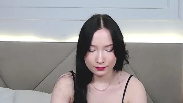 LeilaLow online show from December 29, 3:03 pm