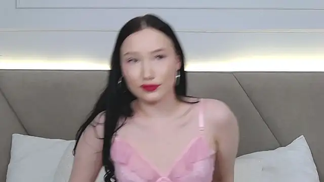 LeilaLow online show from January 21, 3:10 pm