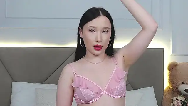 LeilaLow online show from January 24, 6:04 pm