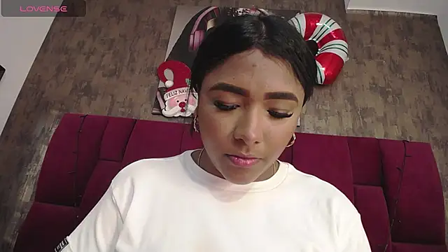 nicole  parker1 online show from January 7, 7:05 pm