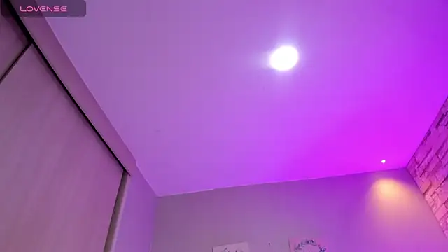 nicole  parker1 online show from May 29, 1:31 pm