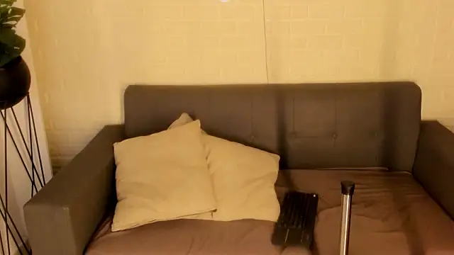 Snapshot of karina_gomez_18 chatting on January 18, 11:47 am karina gomez 18 online show from January 18, 11:47 am