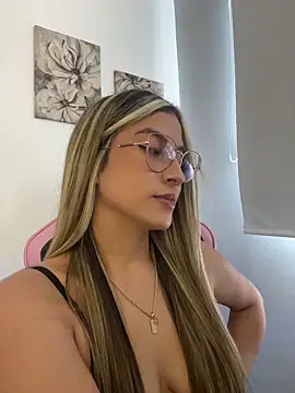 Issabela G1 online show from April 16, 6:09 pm