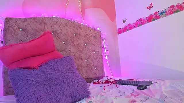 Bella  sweet online show from January 3, 9:57 pm