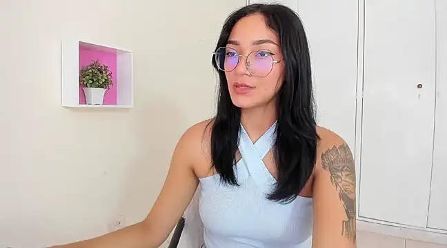 ASIAM BRUNET online show from March 20, 1:04 pm