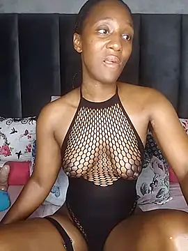 Lucy Blacksilk online show from February 2, 10:19 pm