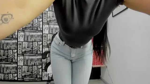 ChloeTurner  online show from December 27, 12:56 pm