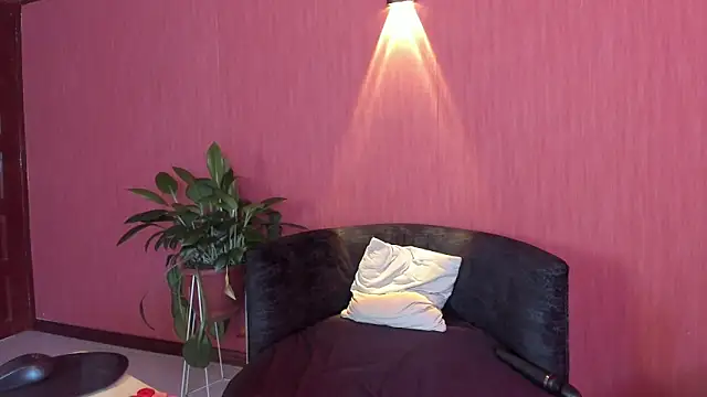 ChloeTurner  online show from March 25, 8:04 pm