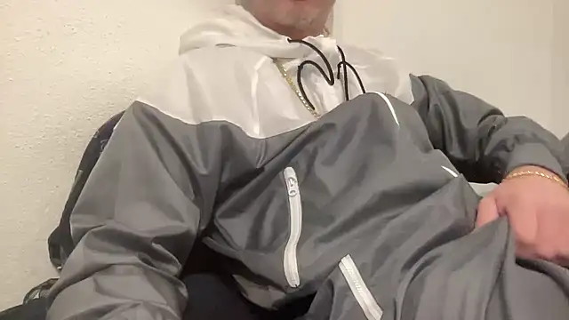 Snapshot of Nikeproll chatting on January 10, 11:01 am Nikeproll online show from January 10, 11:01 am