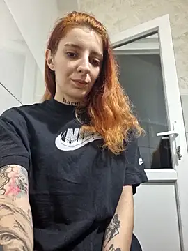 Snapshot of roxi_katty chatting on November 19, 11:16 pm roxi katty online show from November 19, 11:16 pm