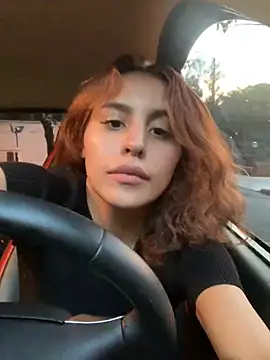 Snapshot of Katee_Jones chatting on December 11, 10:38 pm Katee Jones online show from December 11, 10:38 pm