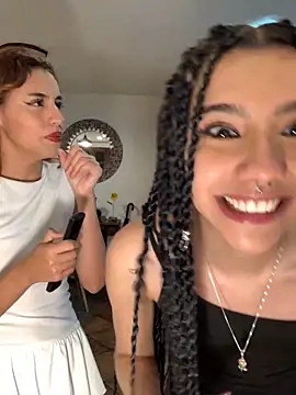 Snapshot of Katee_Jones chatting on January 1, 1:04 am Katee Jones online show from January 1, 1:04 am