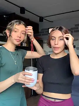 Snapshot of Katee_Jones chatting on January 21, 9:57 pm Katee Jones online show from January 21, 9:57 pm