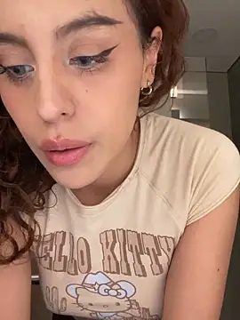 Snapshot of Katee_Jones chatting on October 9, 8:07 pm Katee Jones online show from October 9, 8:07 pm