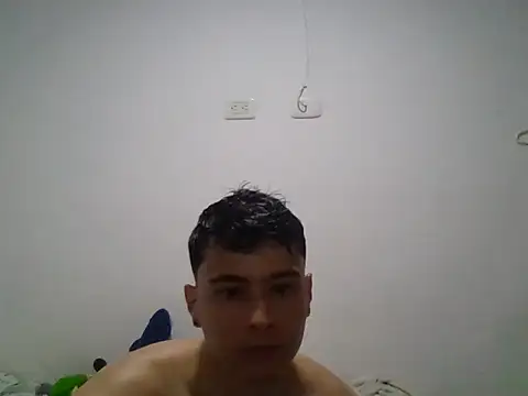 Snapshot of ema299999 chatting on October 8, 1:14 am ema299999 online show from October 8, 1:14 am