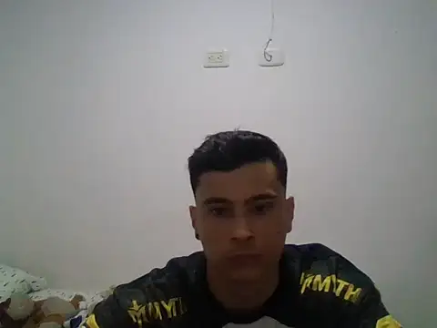 Snapshot of ema299999 chatting on October 19, 3:40 am ema299999 online show from October 19, 3:40 am