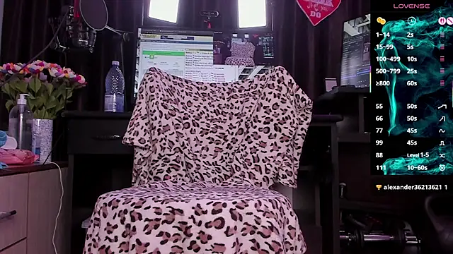 Raissa sky26 online show from October 27, 3:43 am