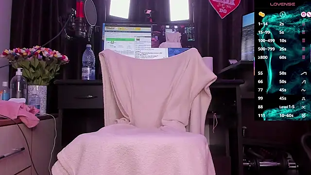 Raissa sky26 online show from December 5, 3:37 am