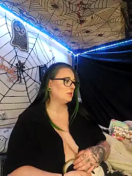 Snapshot of Bunny_Cummings chatting on November 28, 10:01 pm Bunny Cummings online show from November 28, 10:01 pm