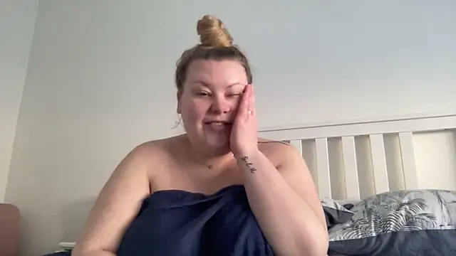 Snapshot of Busty-BBW-Emilie chatting on February 28, 3:15 pm Busty-BBW-Emilie online show from February 28, 3:15 pm
