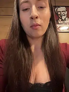 Holly Play online show from July 6, 10:01 am