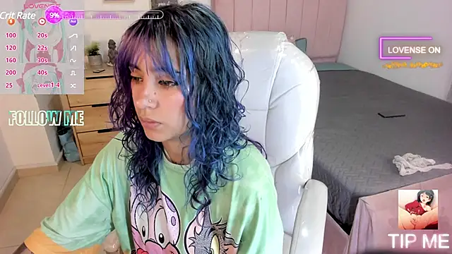 amber Thompson online show from December 5, 5:48 am