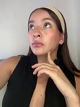 Cora sarah online show from September 30, 2:55 pm