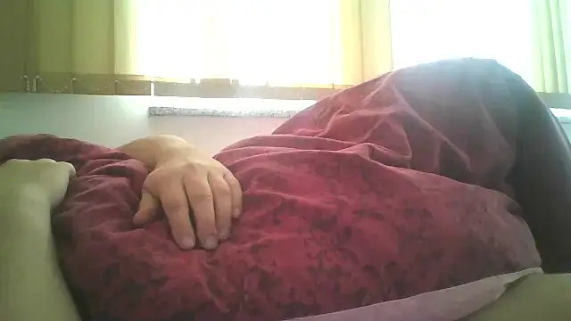 Snapshot of PolishMario chatting on February 7, 10:40 am PolishMario online show from February 7, 10:40 am